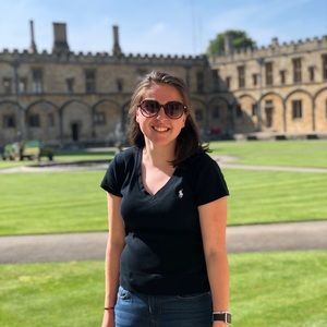 Meet your Posher, Alyssa